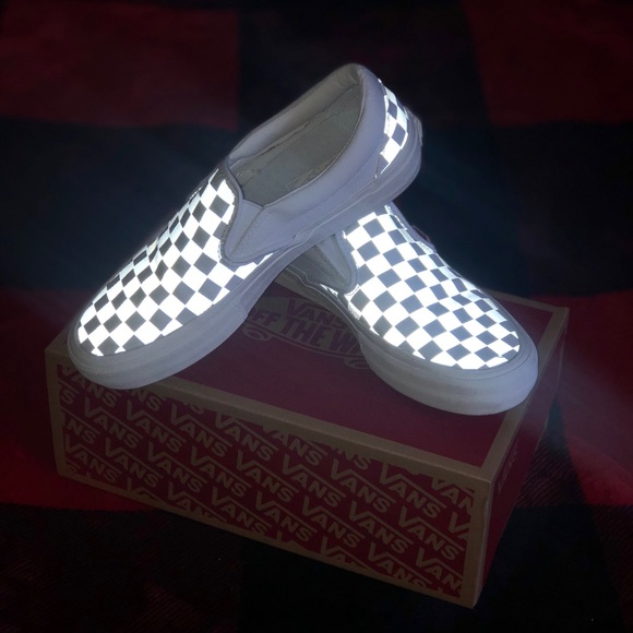 vans slip on pro reflect